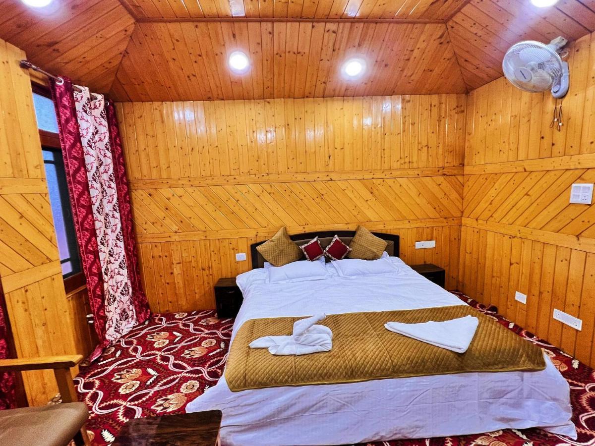 Roseline Inn Srinagar  Exterior photo
