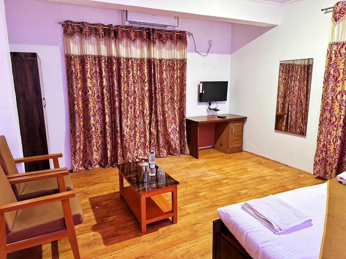Roseline Inn Srinagar  Exterior photo