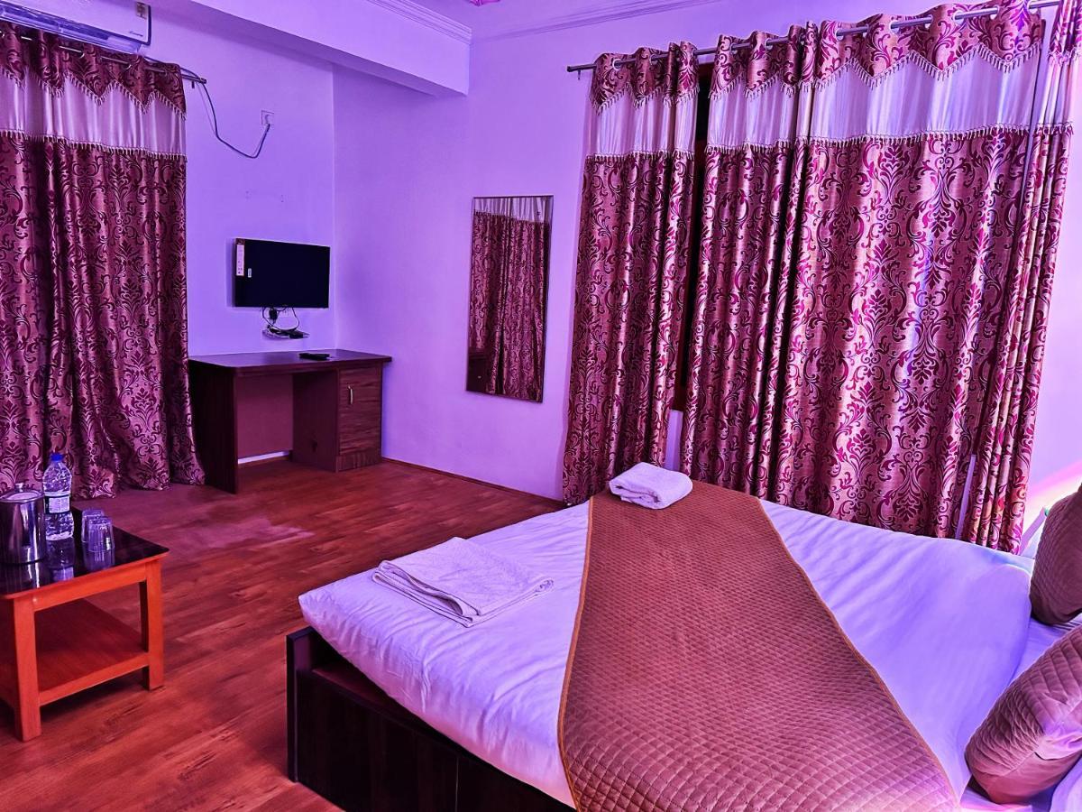 Roseline Inn Srinagar  Exterior photo