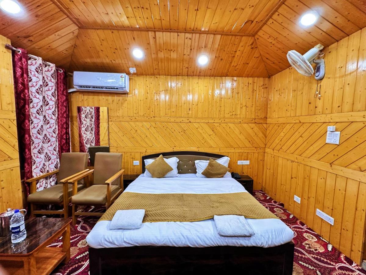 Roseline Inn Srinagar  Exterior photo
