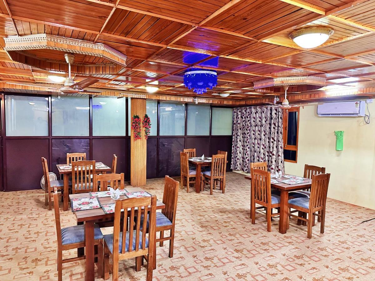 Roseline Inn Srinagar  Exterior photo