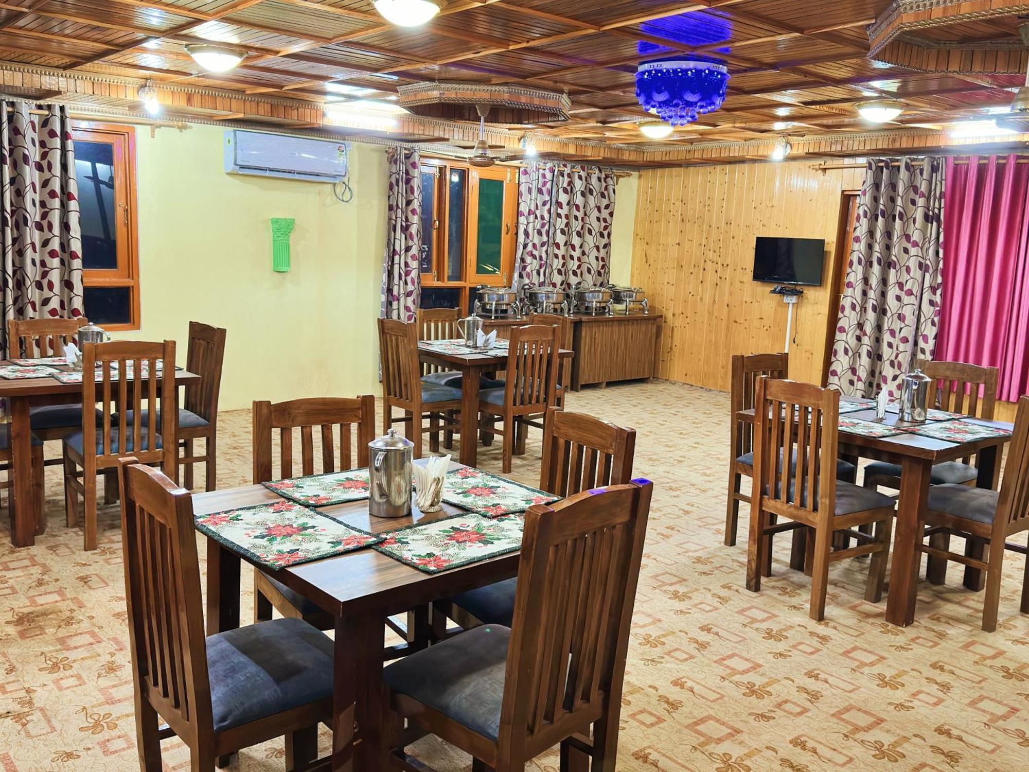 Roseline Inn Srinagar  Exterior photo