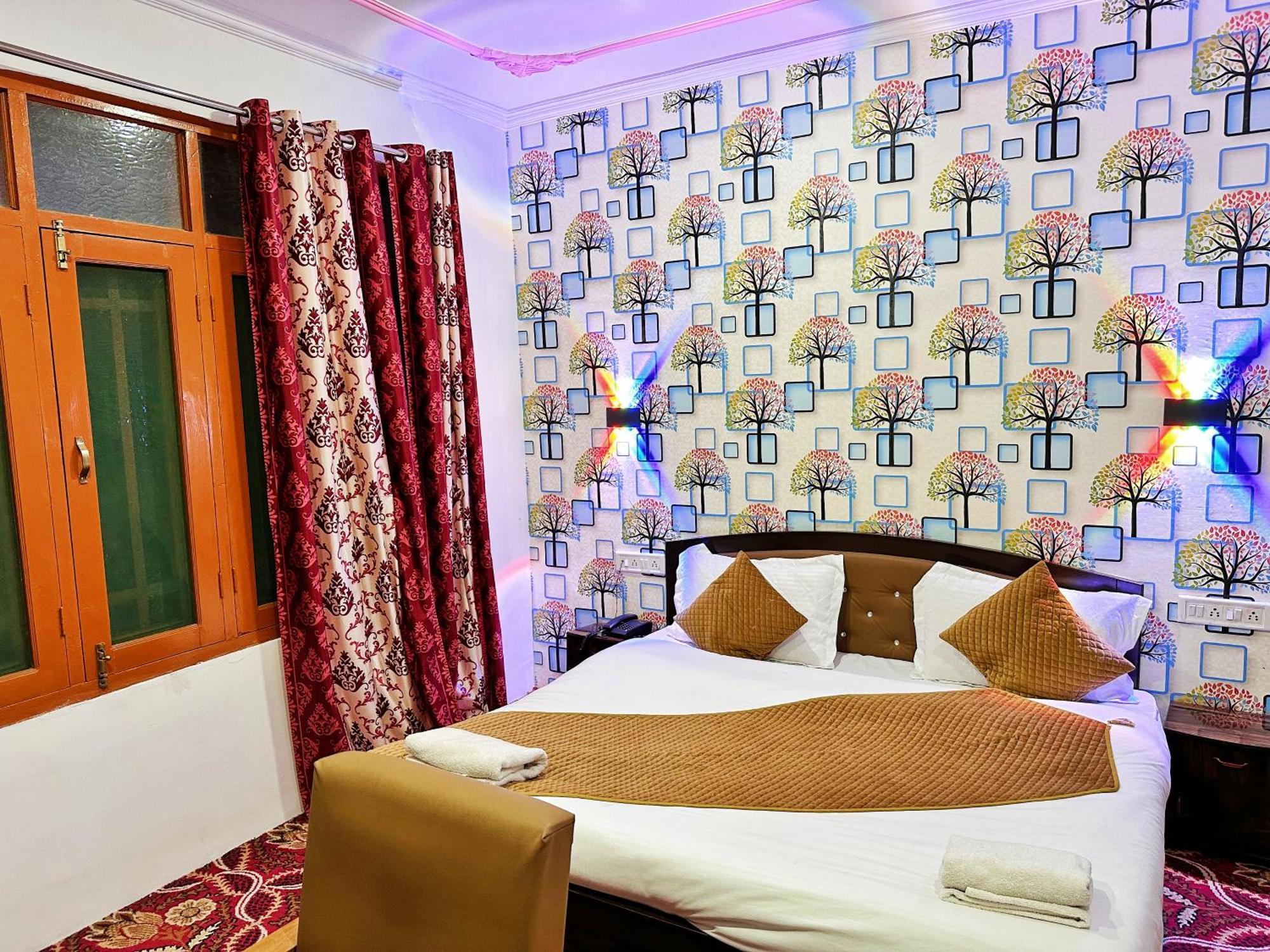 Roseline Inn Srinagar  Exterior photo
